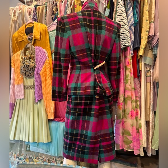 90s Funky Tartan Suit - Picture 6 of 16